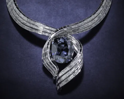Hope Diamond in a necklace with ribbons of baguette-cut diamonds