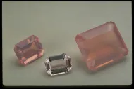 Rose quartz gemstones::10245923