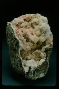 Chabazite and analcime (NMNH C3486)::10954307
