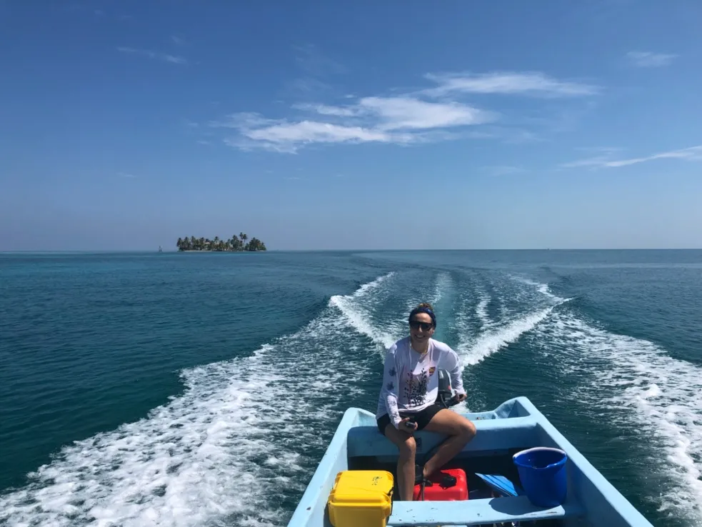 Boat leaving Carrie Bow Cay for sampling site